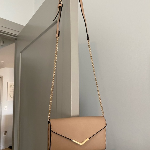 Purse - Picture 1 of 5